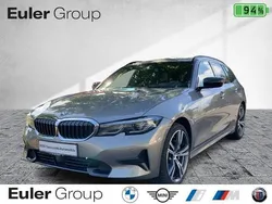 Grau Gebraucht 2022 BMW 330e Performance Kombi | 34.488 € (Fairer Preis)