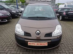 Braun Gebraucht 2013 Renault Modus Van / Kleinbus | 4.400 € (Fairer Preis)