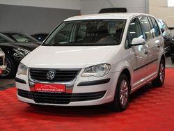 Weiß Gebraucht 2007 VW Touran Van / Kleinbus | 2.950 € (Fairer Preis)