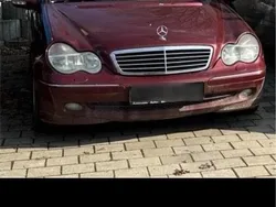 Mercedes C270