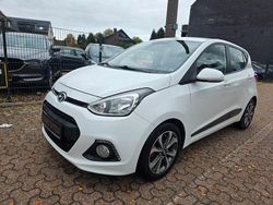 Weiß Gebraucht 2015 Hyundai i10 YES! Kleinwagen | 7.290 € (Fairer Preis)