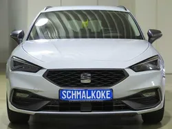 Nevada white (metallic) Gebraucht 2024 Seat Leon FR Kombi | 25.750 € (Guter Preis)