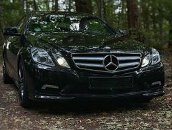 Schwarz Gebraucht 2010 Mercedes E500 AMG line Coupé | 14.999 € (Etwas zu teuer)