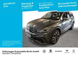 Platinum grey metallic Gebraucht 2023 VW Tiguan Allspace R-line SUV | 42.940 € (Etwas zu teuer)