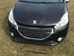 Schwarz Gebraucht 2014 Peugeot 208 Style Kleinwagen | 7.890 € (Fairer Preis)