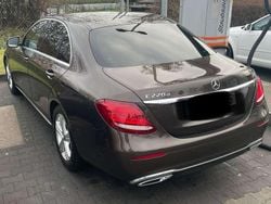 Braun Gebraucht 2017 Mercedes E220 Limousine | 19.500 € (Guter Preis)