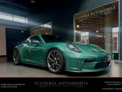 Grün Gebraucht 2022 Porsche 992 | 235.992 €