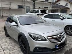 Silber Gebraucht 2014 Opel Insignia Country Tourer Kombi | 11.399 €