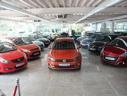 Orange Gebraucht 2017 VW Polo Highline Limousine | 13.990 € (Guter Preis)
