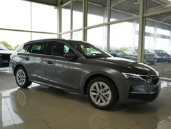 Grau Neu 2025 Skoda Octavia Limousine | 31.810 € (Fairer Preis)