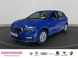 Blau Neu 2025 Skoda Fabia Essence Limousine | 20.987 € (Fairer Preis)