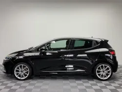 Tiefschwarz Gebraucht 2016 Renault Clio IV R.S. Limousine | 14.600 € (Guter Preis)