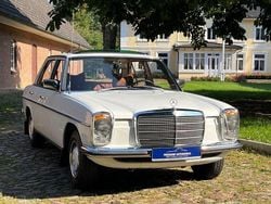 Weiß Gebraucht 1976 Mercedes W115 Limousine | 22.500 €