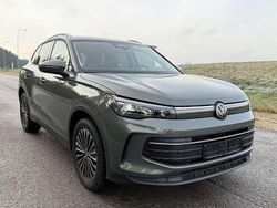 Grün Gebraucht 2024 VW Tiguan Elegance SUV | 34.000 € (Fairer Preis)