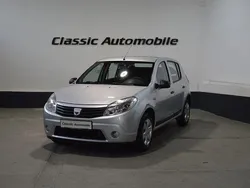 Silber Gebraucht 2010 Dacia Sandero Kleinwagen | 2.990 € (Etwas zu teuer)