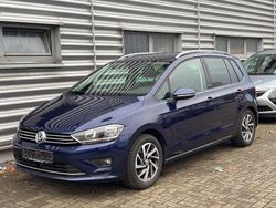 Blau Gebraucht 2017 VW Golf VII Sound Limousine | 9.990 € (Guter Preis)