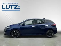 Blau Neu 2024 Nissan Leaf N-Connecta Kleinwagen | 25.990 € (Etwas zu teuer)
