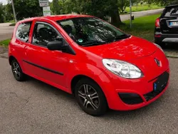 Rot Gebraucht 2010 Renault Twingo Kleinwagen | 3.300 €