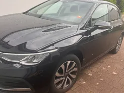 Schwarz Gebraucht 2022 VW Golf VIII Active Limousine | 18.600 € (Fairer Preis)