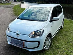 Weiß Gebraucht 2015 VW up! CLUB Kleinwagen | 6.499 € (Etwas zu teuer)