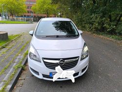 Weiß Gebraucht 2016 Opel Meriva Van / Kleinbus | 5.000 € (Guter Preis)