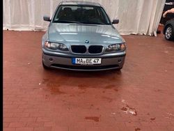 Grau Gebraucht 2004 BMW 320 Limousine | 1.900 € (Guter Preis)