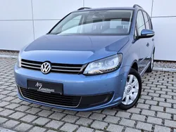 Blau Gebraucht 2010 VW Touran Comfortline Van / Kleinbus | 6.900 € (Fairer Preis)