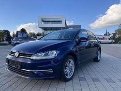 Blau Gebraucht 2017 VW Golf VII Sound Limousine | 13.000 € (Superpreis)