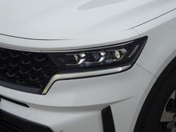 Weiß Gebraucht 2023 Kia Sorento Vision SUV | 30.990 € (Superpreis)