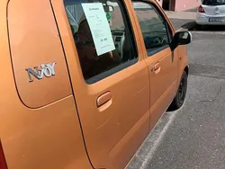 Orange Gebraucht 2003 Opel Agila Kleinwagen | 600 €