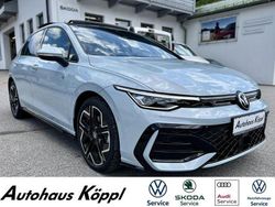 Blau Neu 2025 VW Golf VIII R-line Limousine | 43.990 € (Teuer)