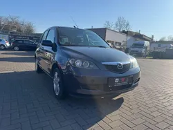 Grau Gebraucht 2007 Mazda 2 Active Van / Kleinbus | 2.999 € (Fairer Preis)