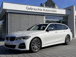 Weiß Gebraucht 2021 BMW 320 M Sport Kombi | 32.850 € (Fairer Preis)