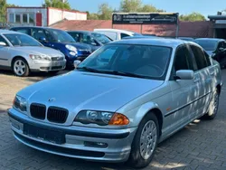 Silber Gebraucht 2001 BMW 320 Sport Line Limousine | 4.250 € (Etwas zu teuer)