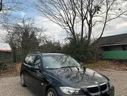 Schwarz Gebraucht 2005 BMW 320 Kombi | 2.500 € (Fairer Preis)