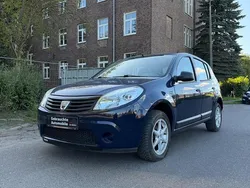 Blau Gebraucht 2010 Dacia Sandero Kleinwagen | 3.590 € (Etwas zu teuer)