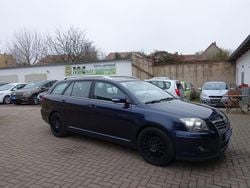 Blau Gebraucht 2007 Toyota Avensis Sol Kombi | 1.950 € (Guter Preis)