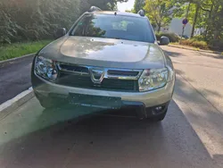 Grau Gebraucht 2012 Dacia Duster SUV | 4.800 € (Fairer Preis)