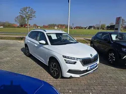 Moon weiß perleffekt (metallic) Gebraucht 2023 Skoda Kamiq Ambition SUV | 19.950 € (Fairer Preis)