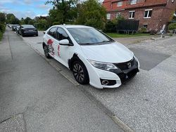 Weiß Gebraucht 2015 Honda Civic Elegance Limousine | 14.500 €