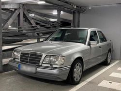 Silber Gebraucht 1994 Mercedes E320 Sportline Limousine | 19.900 €
