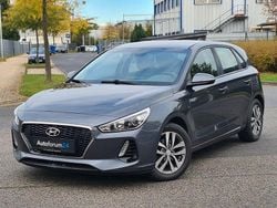 Grau Gebraucht 2018 Hyundai i30 Intro Edition Limousine | 10.999 € (Superpreis)