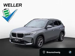 Frozen pure grey (grau) Gebraucht 2023 BMW X1 Luxury Line SUV | 49.950 € (Fairer Preis)