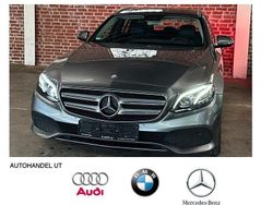 Grau Gebraucht 2016 Mercedes E220 Avantgarde Limousine | 24.790 € (Fairer Preis)