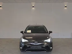 Grau Gebraucht 2018 Toyota Avensis Edition-S Kombi | 14.190 € (Guter Preis)