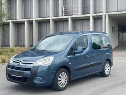 Blau Gebraucht 2010 Citroën Berlingo Van / Kleinbus | 4.400 € (Fairer Preis)