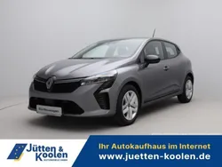 Weiss Gebraucht 2023 Renault Clio V Evolution Limousine | 15.895 € (Guter Preis)