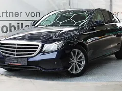 Blau Gebraucht 2016 Mercedes E220 Limousine | 16.950 € (Fairer Preis)