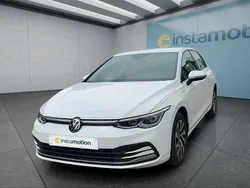 Weiß Gebraucht 2022 VW Golf VIII Kleinwagen | 22.399 € (Guter Preis)