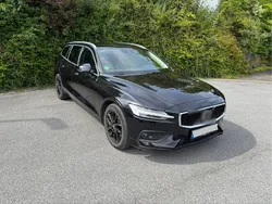 Schwarz Gebraucht 2021 Volvo V60 Momentum Kombi | 28.490 € (Guter Preis)